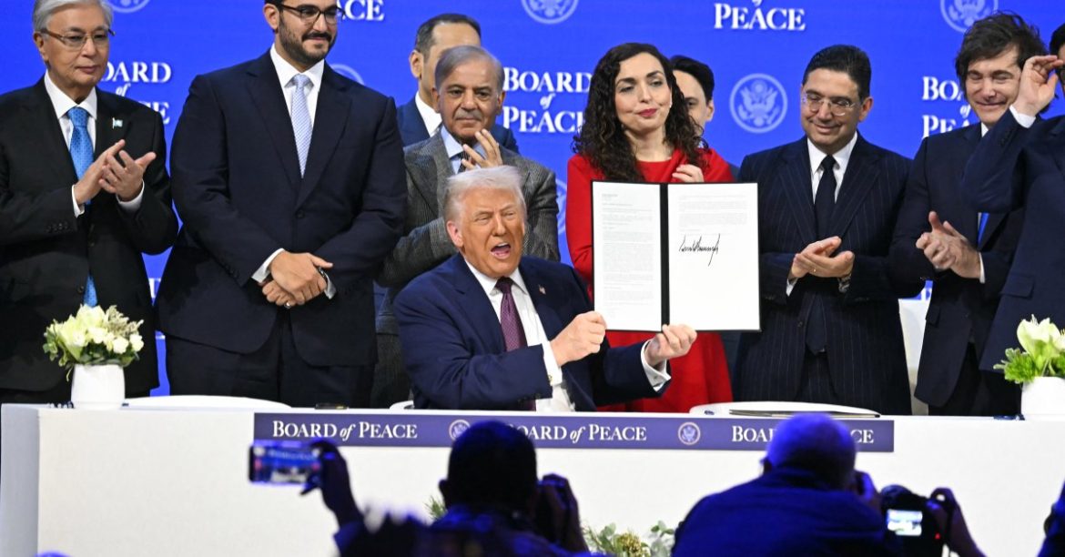 Trump Unveils Gaza ‘Board of Peace’ at Davos and Lauds Overseas Accomplishments 