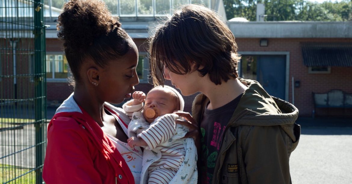 The Gentle, Understated <i>Young Mothers</i> Is Among the Best of the Dardenne Brothers’ Work